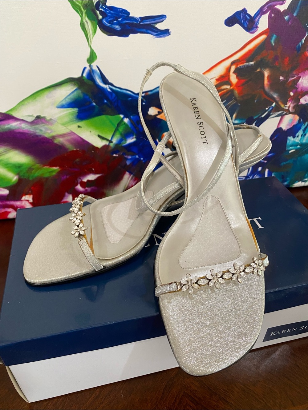 KAREN SCOTT Silver size 9 shoes